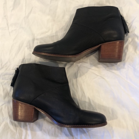 ❌SOLD❌Black TOMS Booties - Picture 4 of 10